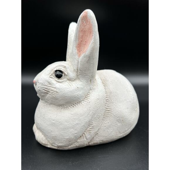 The Stone Bunny Inc TELLE M. STEIN White Rabbit Figurine 5.5” Garden Statue 2019 - Picture 7 of 9